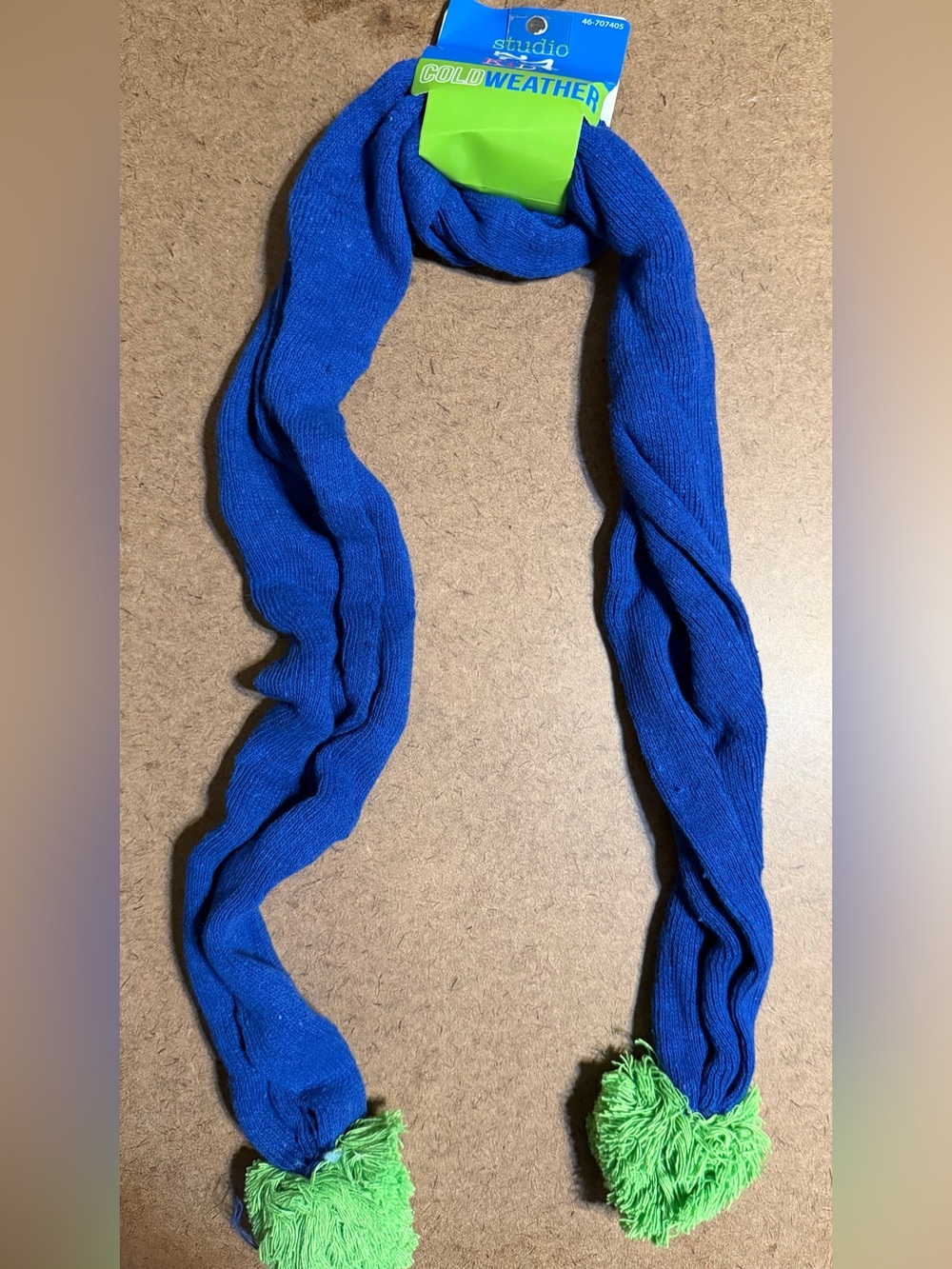 Studio 74 Bright Blue Knit Kids/Adult Scarf with Green Accent Tag Brand New